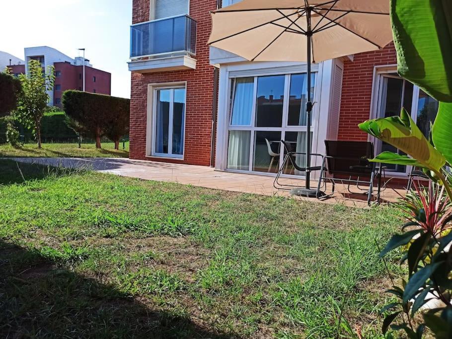 Bajo Con Jardin Privado Apartment Сантандер Екстериор снимка