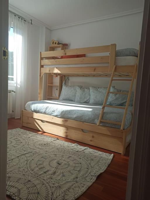 Bajo Con Jardin Privado Apartment Сантандер Екстериор снимка
