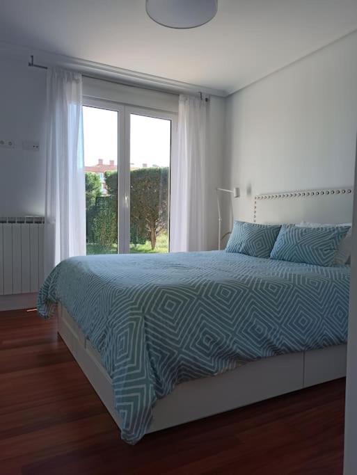 Bajo Con Jardin Privado Apartment Сантандер Екстериор снимка